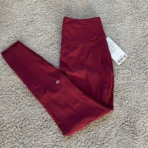NWT Lululemon Base Pace HR 28”